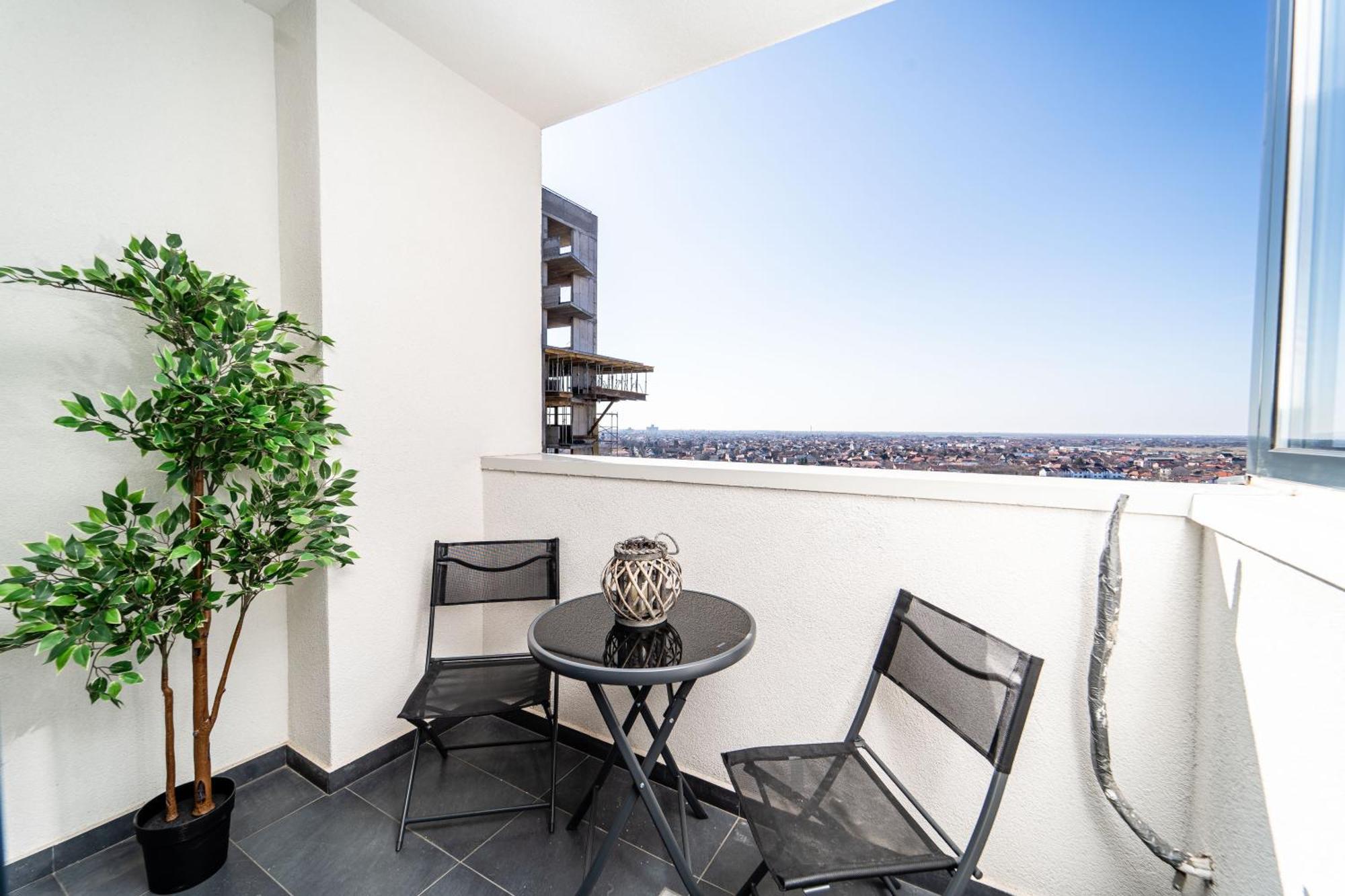 Skyline Sunset View -xcity Tower - By Openhouse Apartment